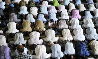 How Should Christians Pray During Ramadan 2025?